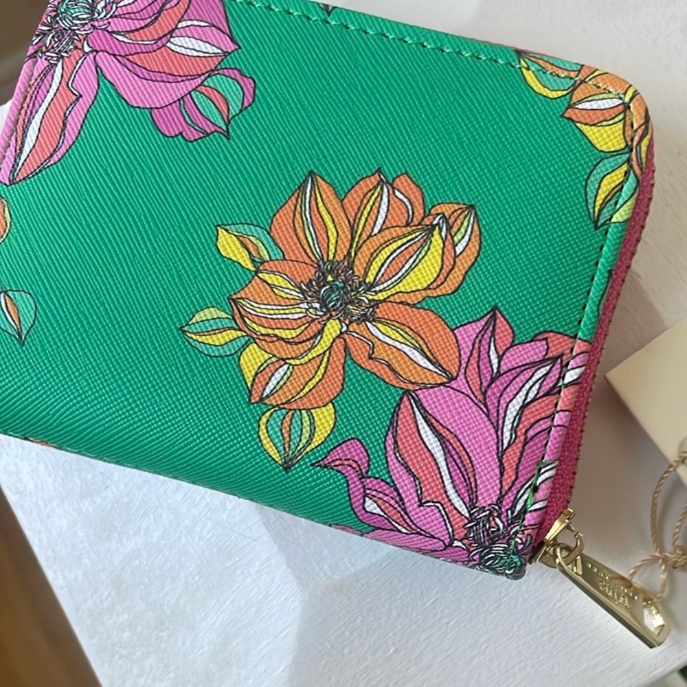 TRINA TURK MULTI COLOR GREEN WALLET